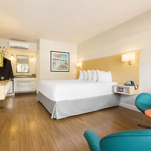The Thunderbird Otel